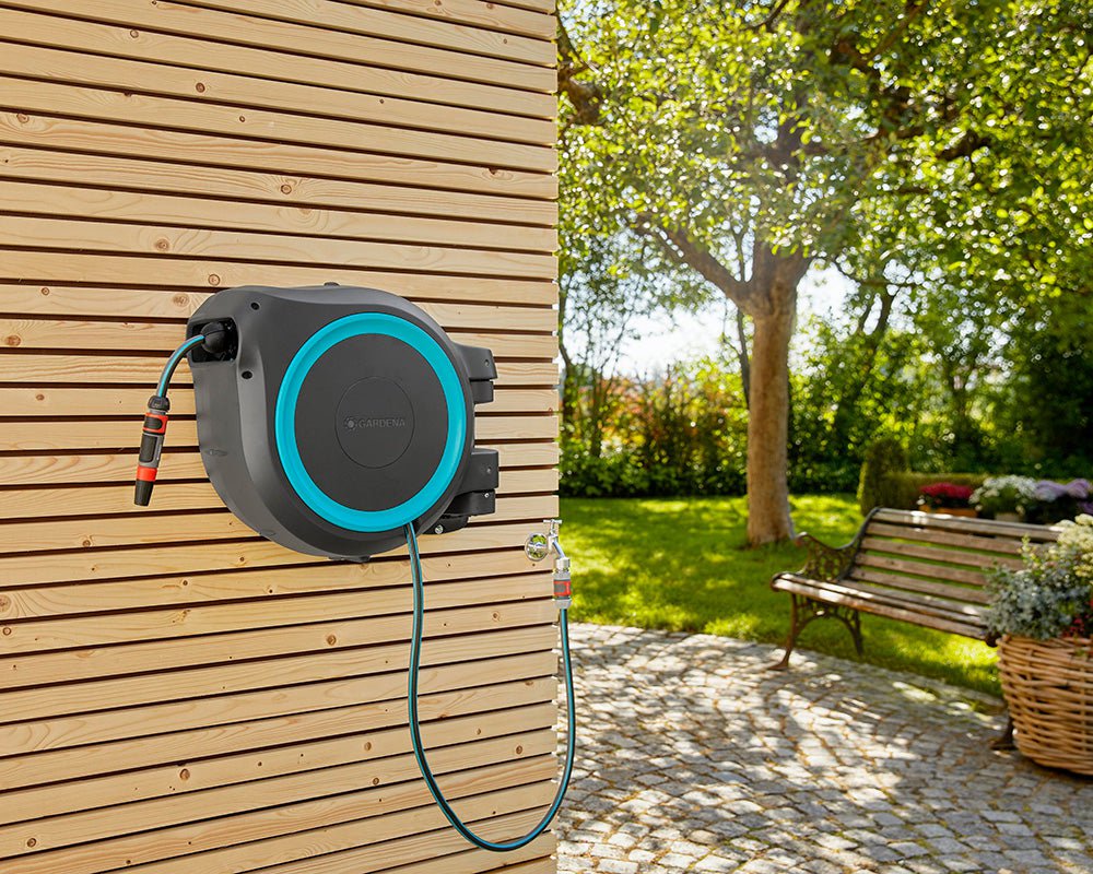 Gardena Wall-Mounted Hose Reel RollUp M/L 25m – Automatic Roll Control & Premium Hose - Image 5